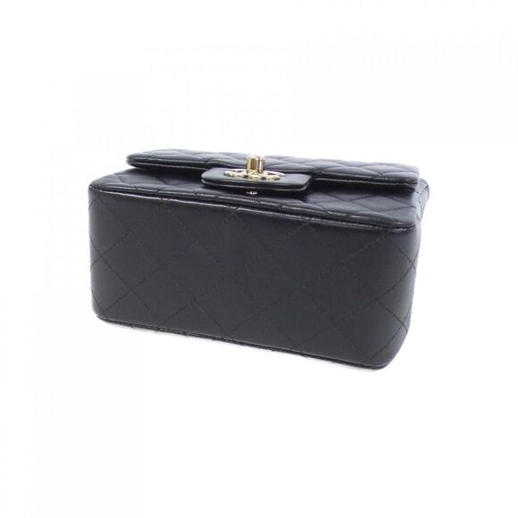 Chanel Lambskin Shoulder Bag - Picture 3 of 9